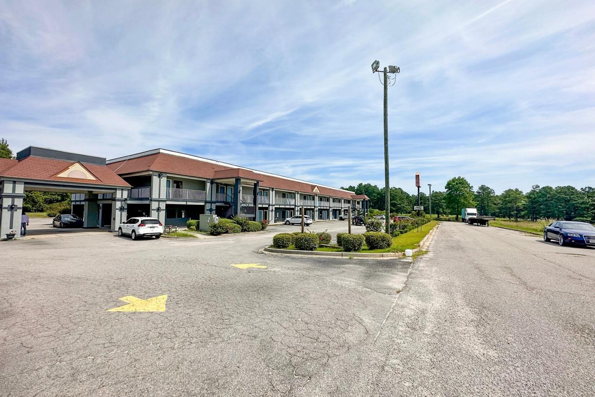 Executive Inn Ridgeway I-77 Exterior foto